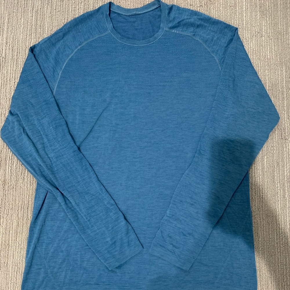 Lululemon dri fit long sleeve shirt